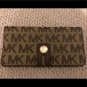 Michael Kors Signature Canvas Wallet